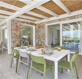 4 bedroom villa with pool, Castellammare del Golfo, sleeps 8-10